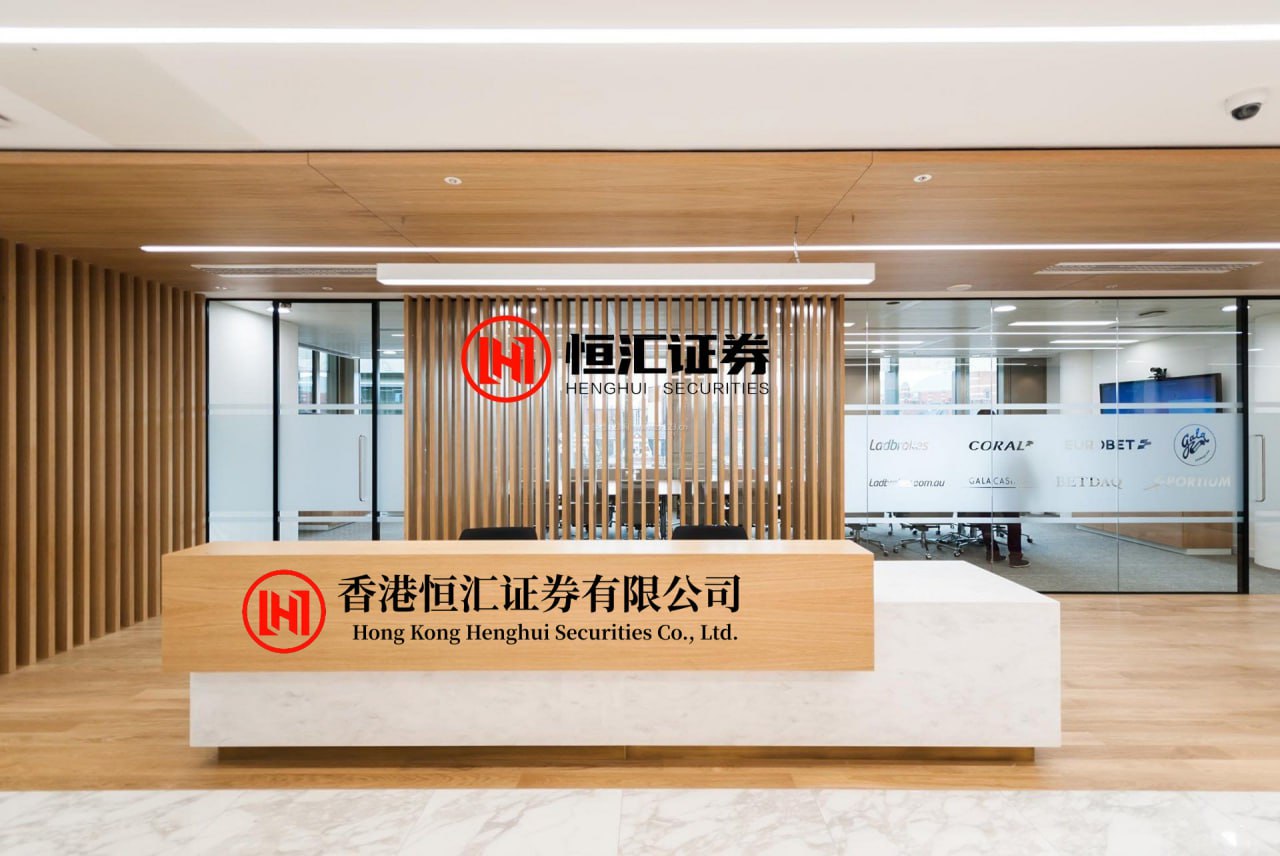 华盛配资 中共特工潜伏敌军高层，官越做越大有点慌，中央领导：大胆往上爬